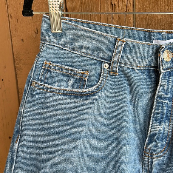 Distressed Mom Shorts - Picture 4 of 6